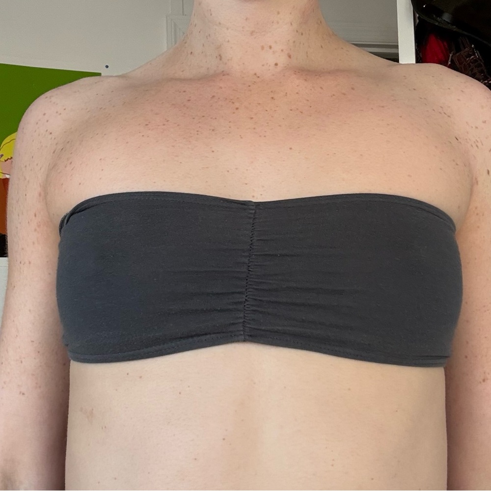 Dark grey bandeau.